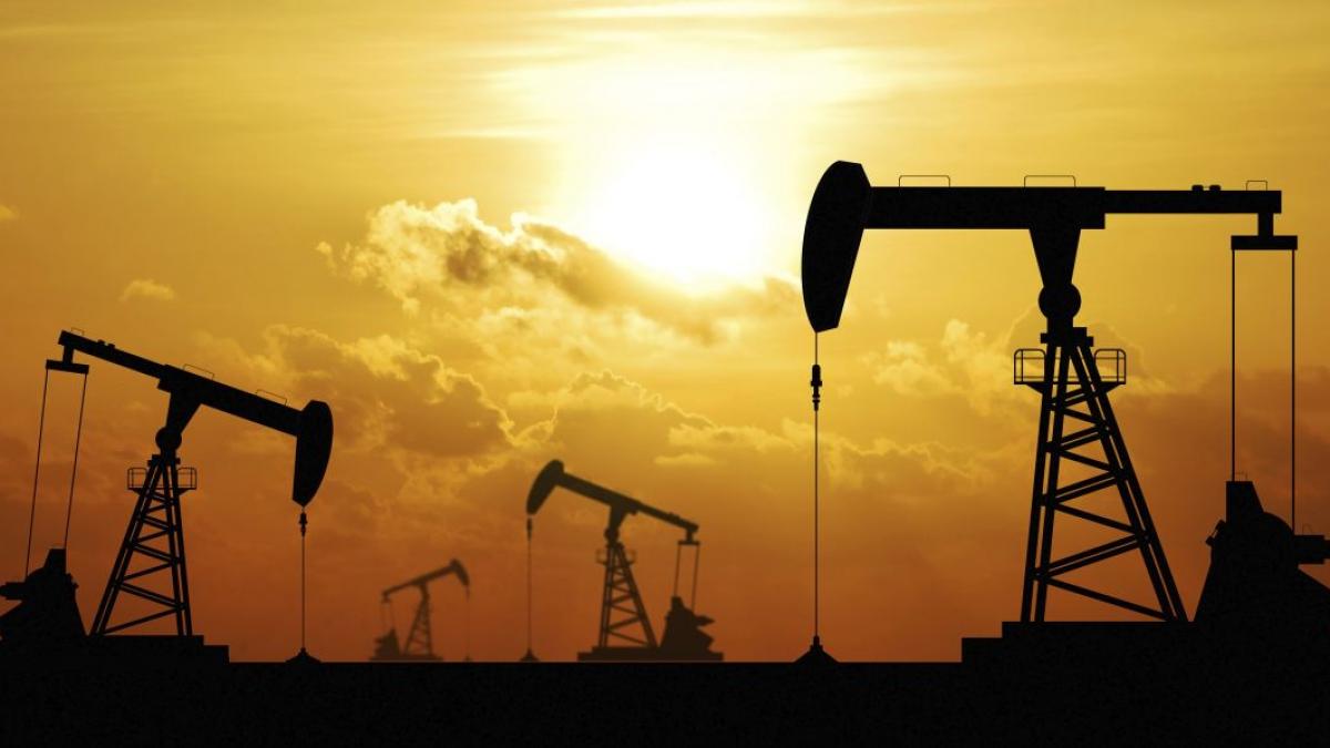 Prețul petrolului ar putea crește cu până la 25 de dolari pe baril din cauza conflictului dintre SUA și Iran