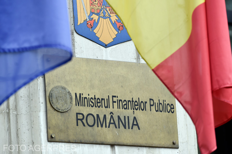 Ministerul Finanțelor prelungește reducerea accizei la motorina standard până la sfârșitul lunii octombrie