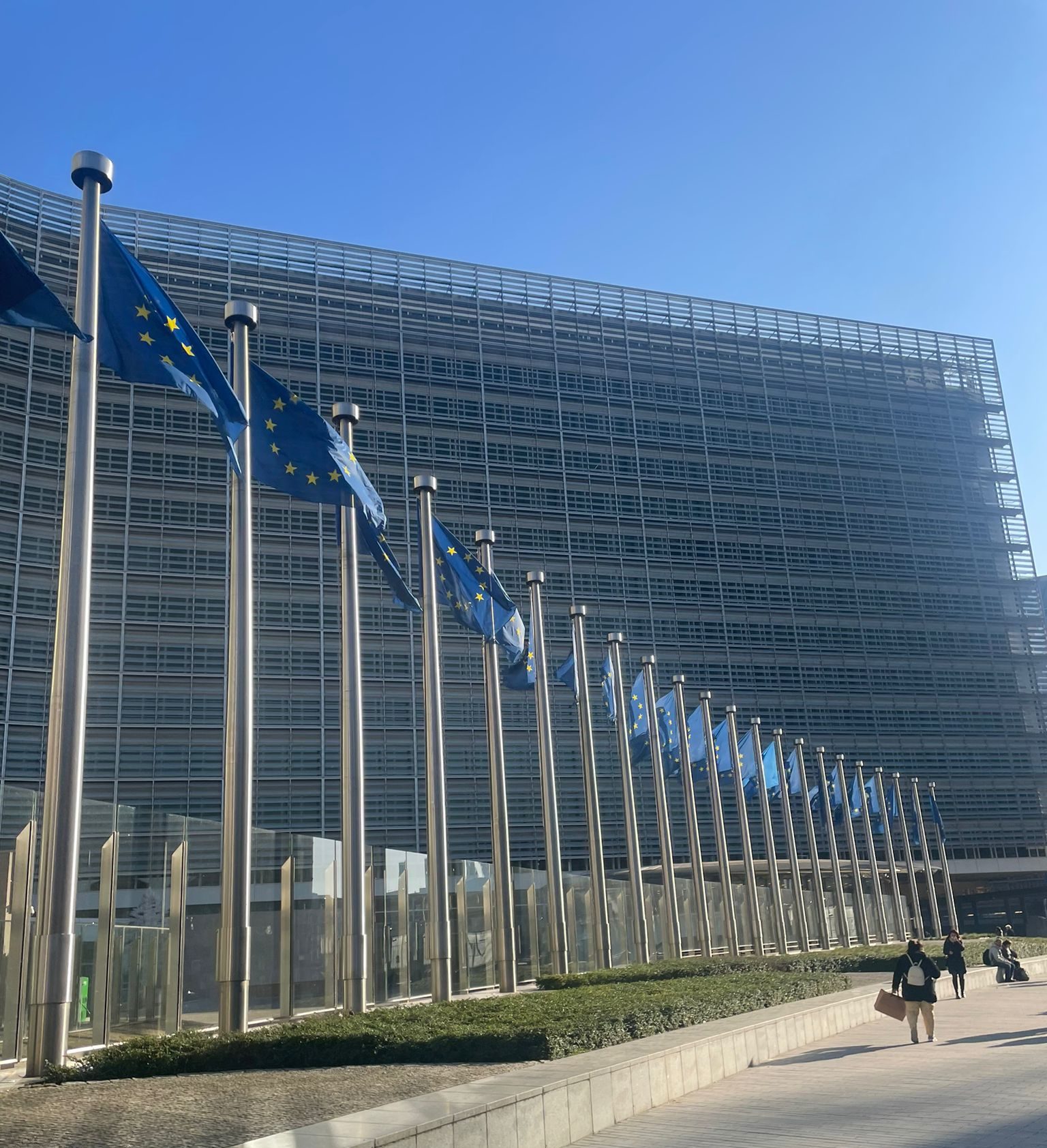 Italia și Comisia Europeană negociază un mecanism pentru scăderea prețului electricității