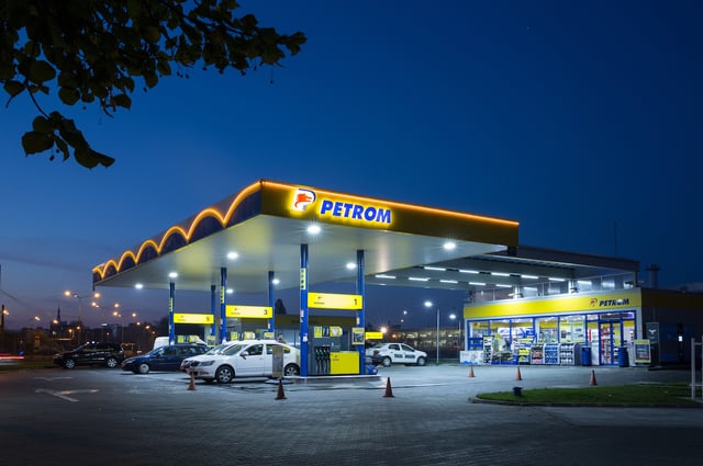 Prima scădere a prețului la benzină după două luni de creșteri constante