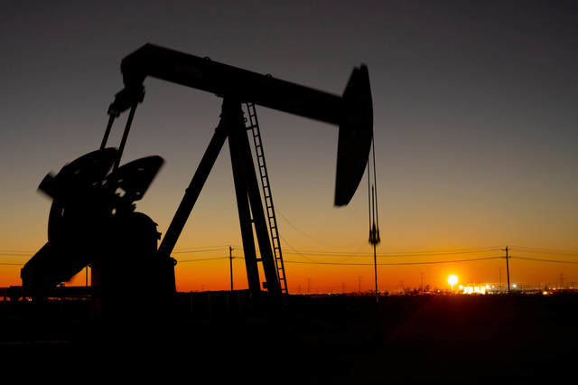 Cotațiile petrolului au scăzut semnificativ, însă rămân cu un avans săptămânal de 9%