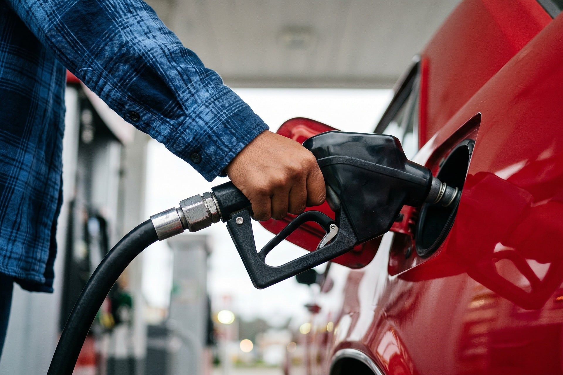 Prețurile la benzină și motorină au atins maxime istorice în Uniunea Europeană
