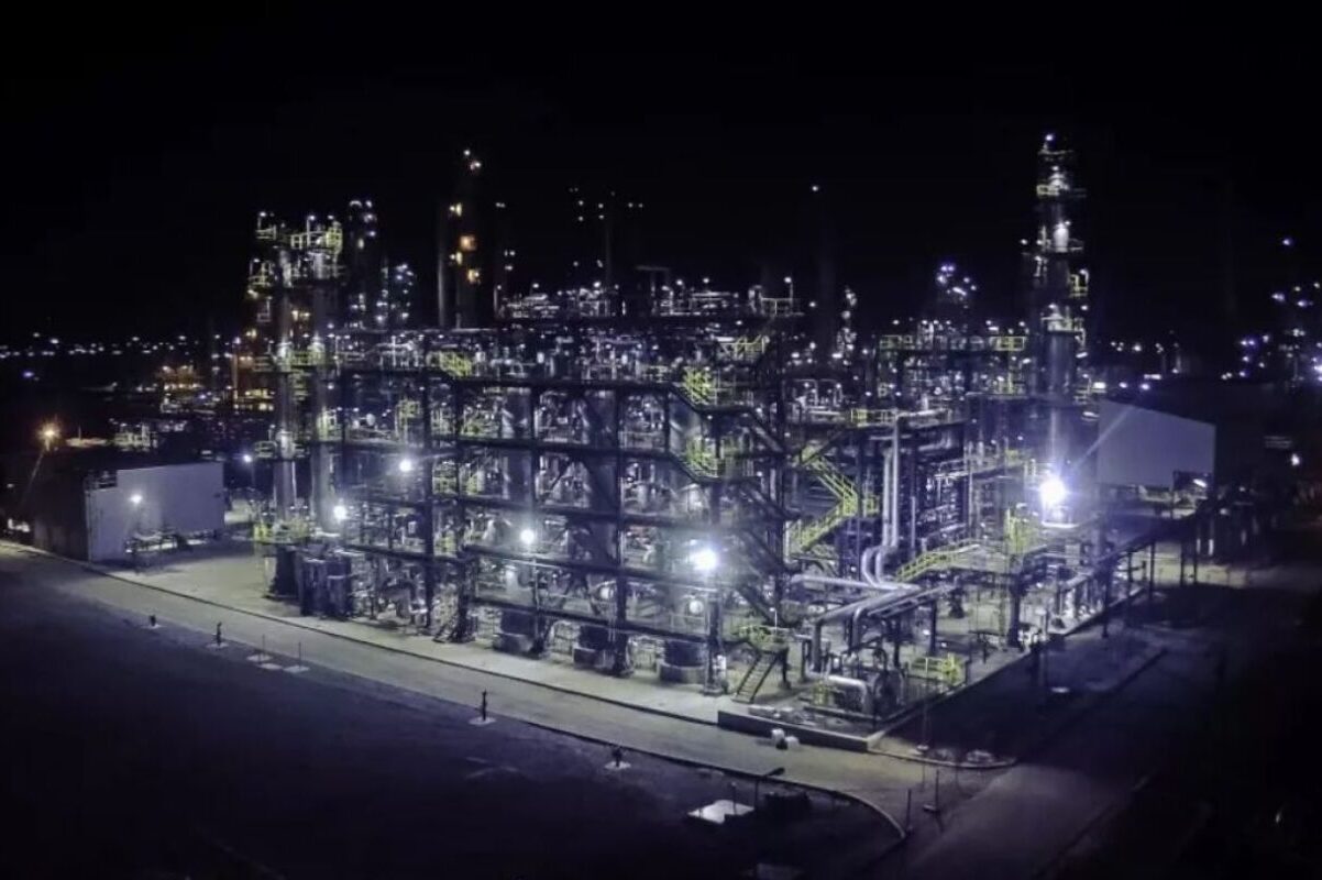 OMV Petrom investește 560 de milioane de euro în noua unitate de carburanți sustenabili de la Petrobrazi