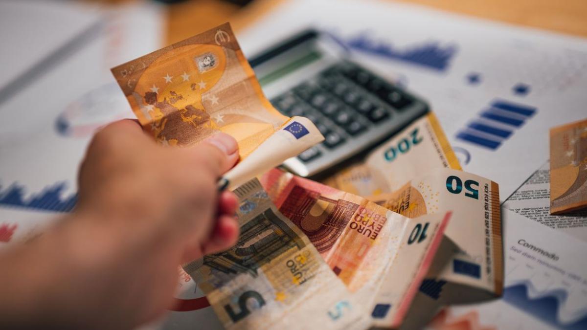 Avertisment privind policriza în România: prețurile la energie, gaze și alimente ar putea crește în lanț