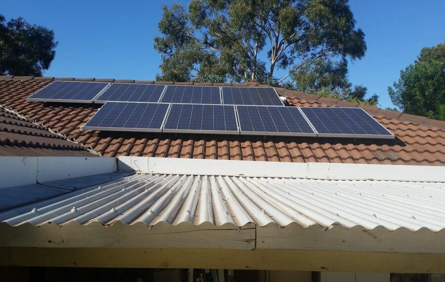 Programul Casa Verde Baterii va contribui la scăderea prețurilor la energia electrică