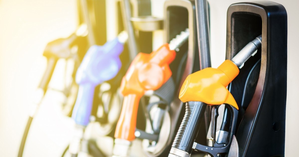 Prețurile carburanților în România: motorina s-a scumpit, benzina crește cu 4,4% față de luna trecută