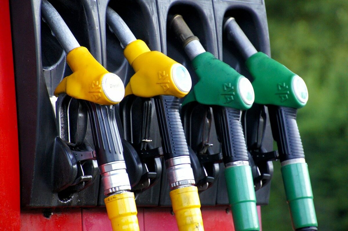 România se află în topul creșterilor prețurilor la carburante în UE, conform datelor Eurostat