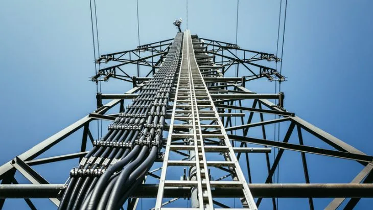 Investitorii subliniază necesitatea diversificării și modernizării rețelelor pentru stabilitatea energetică