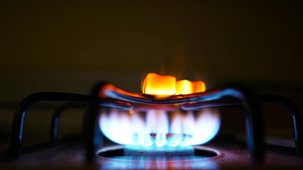 Avertisment de la Bruxelles: Comisia Europeană cere reducerea consumului de gaze și electricitate
