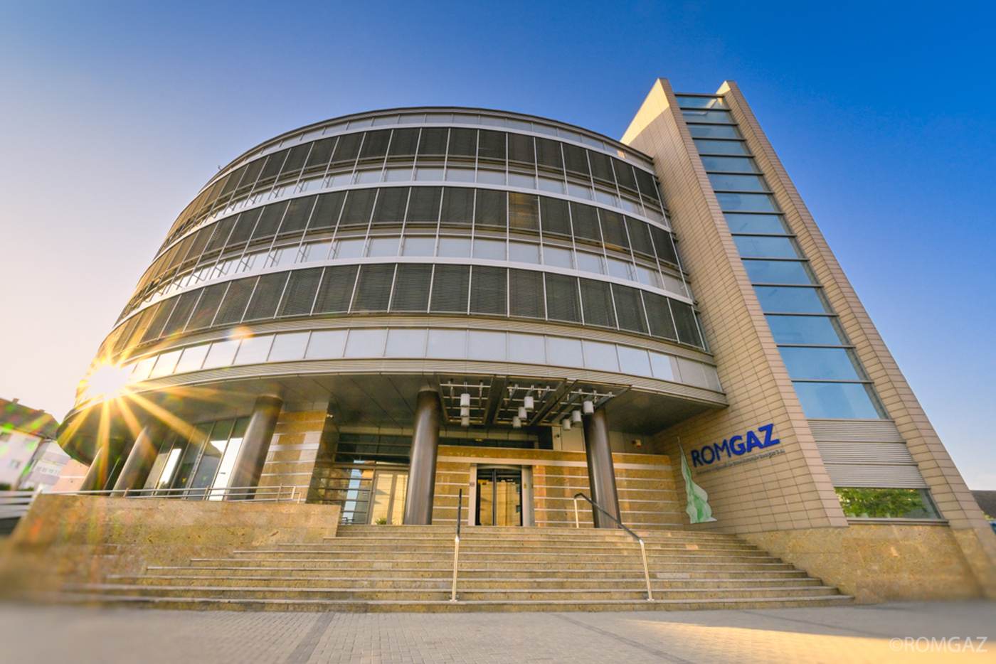 Romgaz respinge acuzațiile privind intervenția statului în achizițiile de gaze naturale lichefiate