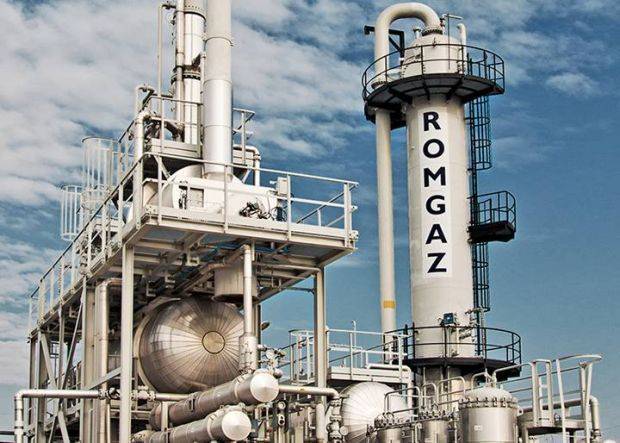 ROMGAZ respinge acuzațiile privind presiunile politice pentru achiziția de gaze LNG
