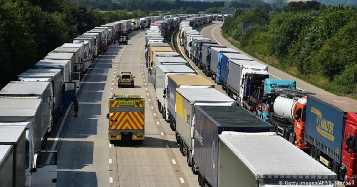 Scumpirea motorinei afectează costul alimentelor și transportul în România