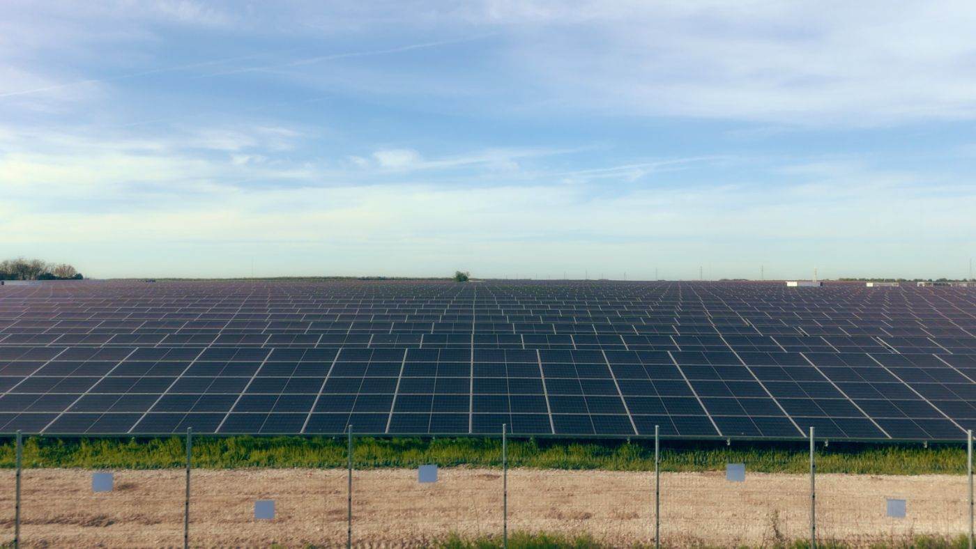 Rezolv Energy obține 561 de milioane de euro pentru cel mai mare proiect solar onshore din UE