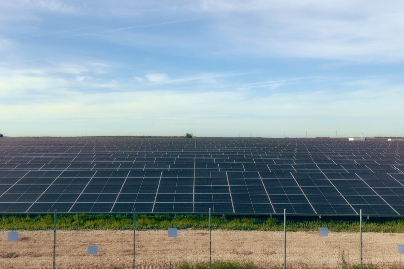 Rezolv Energy atrage 561 de milioane de euro pentru proiectul solar Dama Solar din Arad