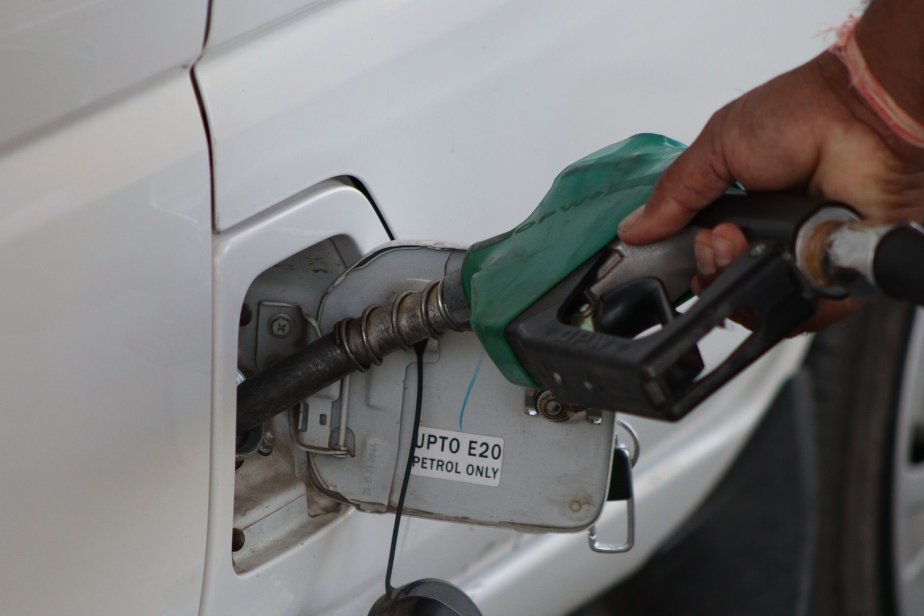 Posibilă scumpire la pompă de la 1 octombrie: expiră reducerea accizei la motorină