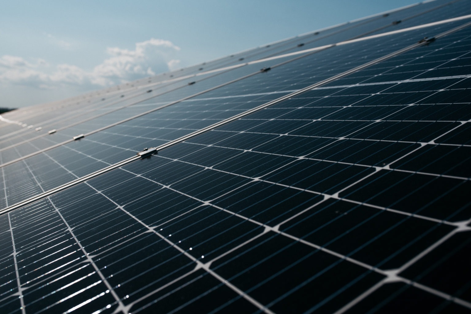 Scatec accelerează investițiile în România prin dezvoltarea proiectelor de energie regenerabilă și stocare