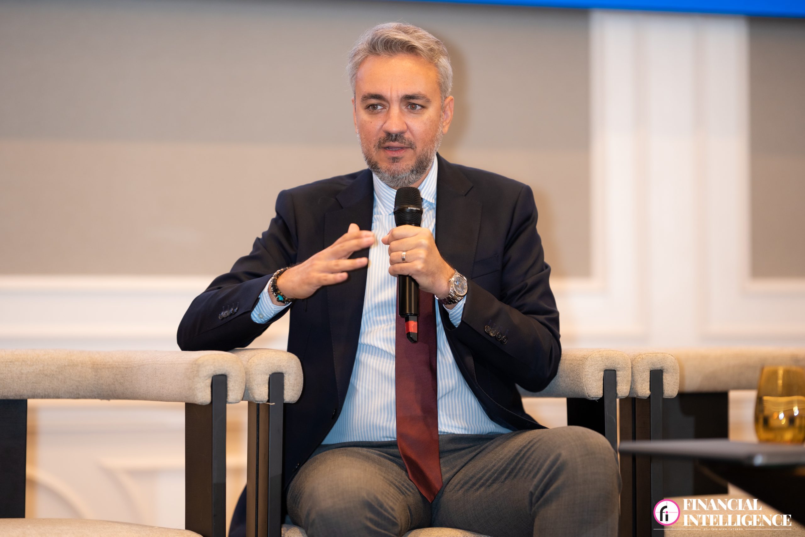Introducerea tarifului binom la gaze este în analiză la ANRE, declară George Niculescu