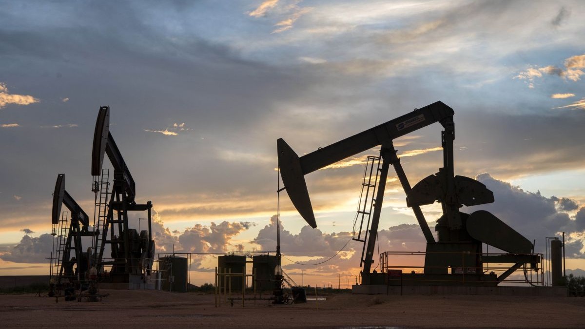 Prețul petrolului crește după atacul rebelilor houthi asupra facilității Saudi Aramco
